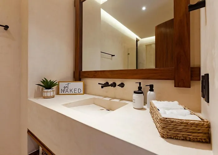 Encanto Luxe Jungle 10min Beachhot Tubking *